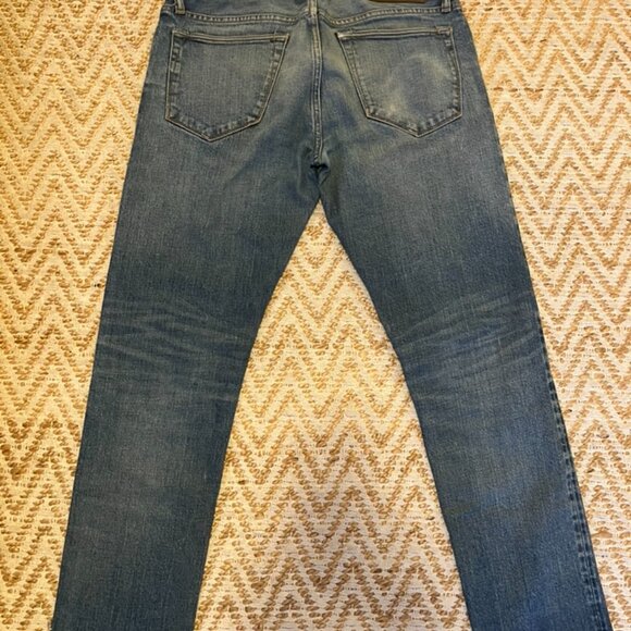 Todd Snyder Japanese Stretch Selvedge Jean in Medium Wash - Picture 2 of 10